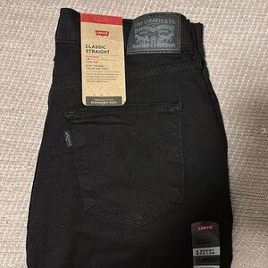 Levi’s Classic Straight Black Jeans